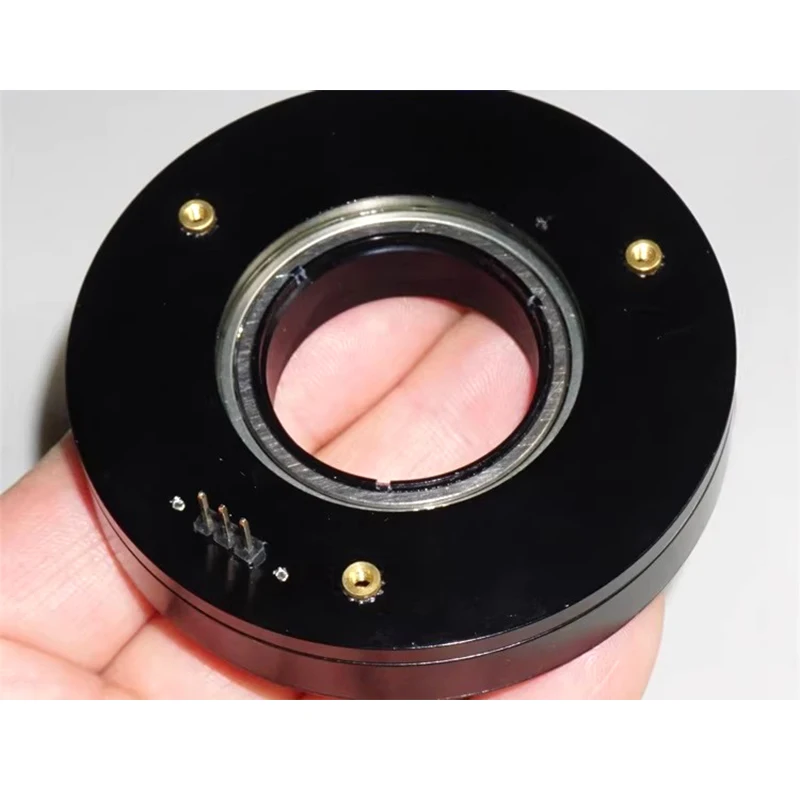 

2500 об/мин, 210 кВ, 67 мм, 3-фазный бесщеточный двигатель с внешним ротором для подвеса.