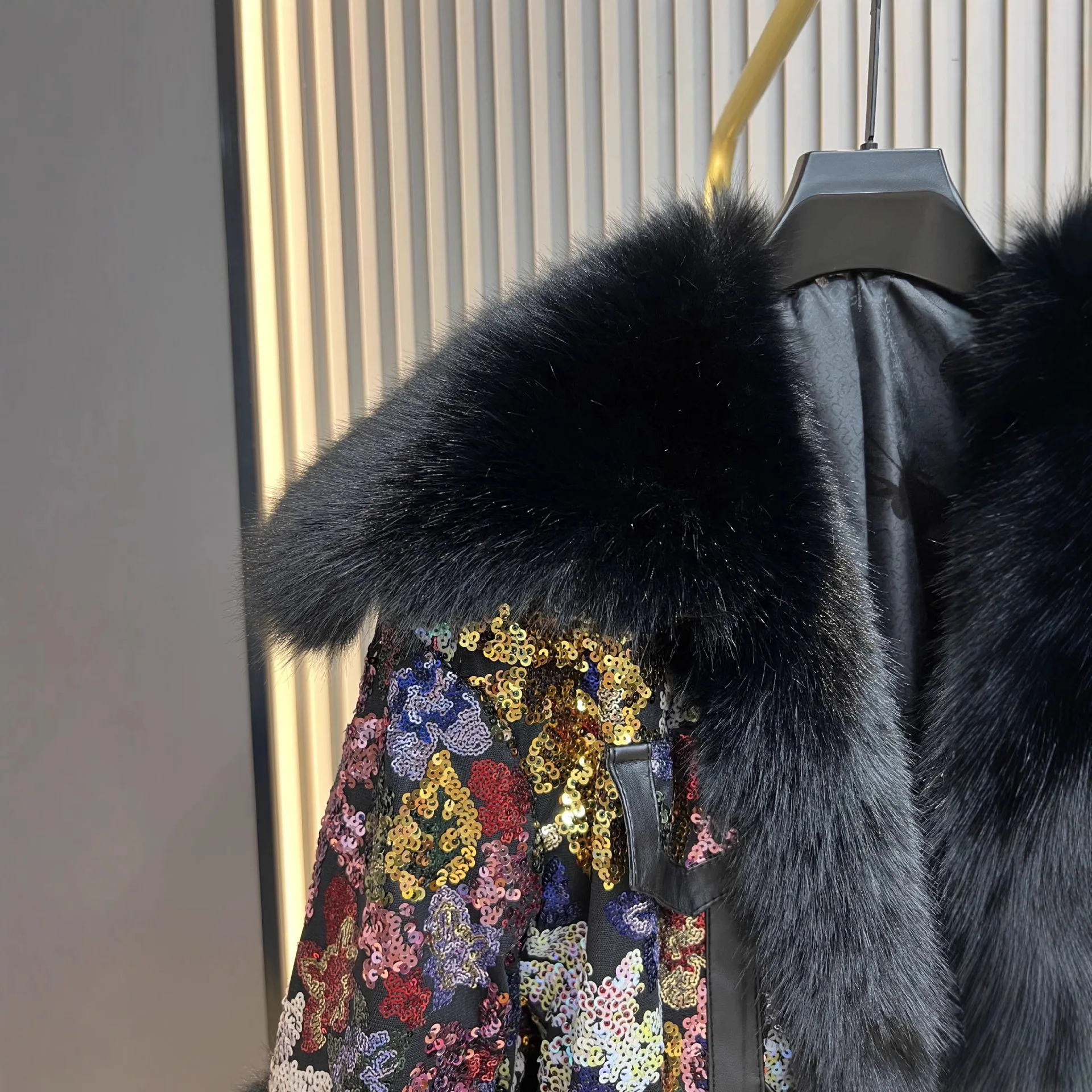 Faux Fox Fur Coat for Women 2025 Winter New Fashion Snowflake Sequins Korean Style Loose Thickened Warm Overcoat