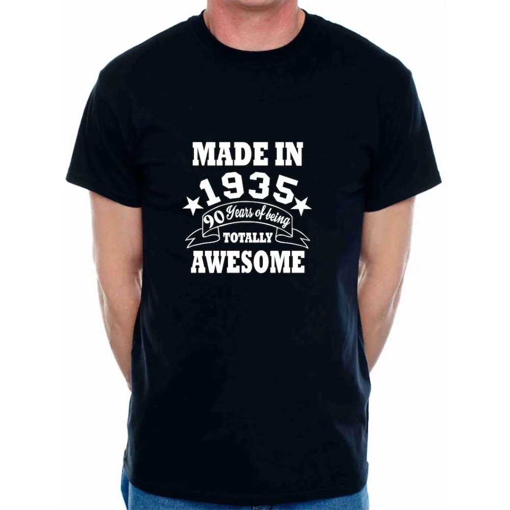 Made in 1935 Unique Printed T-shirt 90 Years of Being Awesome Novelty Funny T-Shirt Woman Man Cotton Crewneck Creative Tops