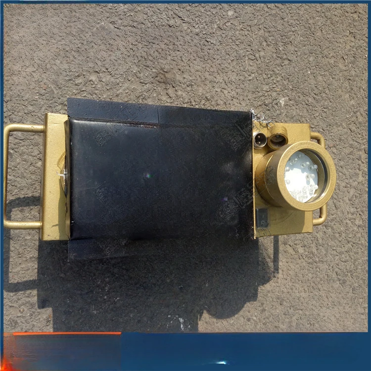 Locomotive red tail light Mining intrinsically safe locomotive red tail light DHY4.8L mining locomotive flashing red tail light