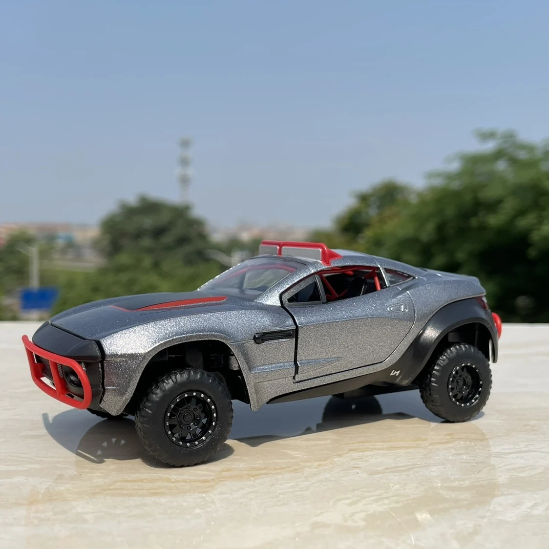 

New Arrival 1/32 Special Price Die-cast Metal Movie-style War Horse Off-road Vehicle Model Furniture Display Collection Toys