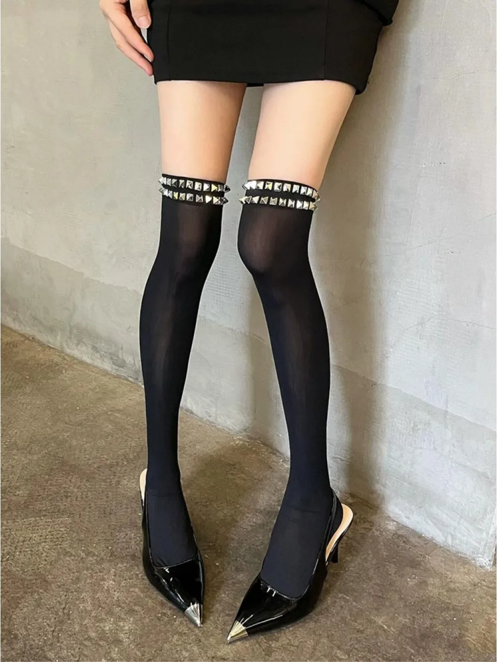 New retro dark knee high leg socks, punk studded socks, gothic Y2K street casual trendy accessories, niche spicy girl subculture