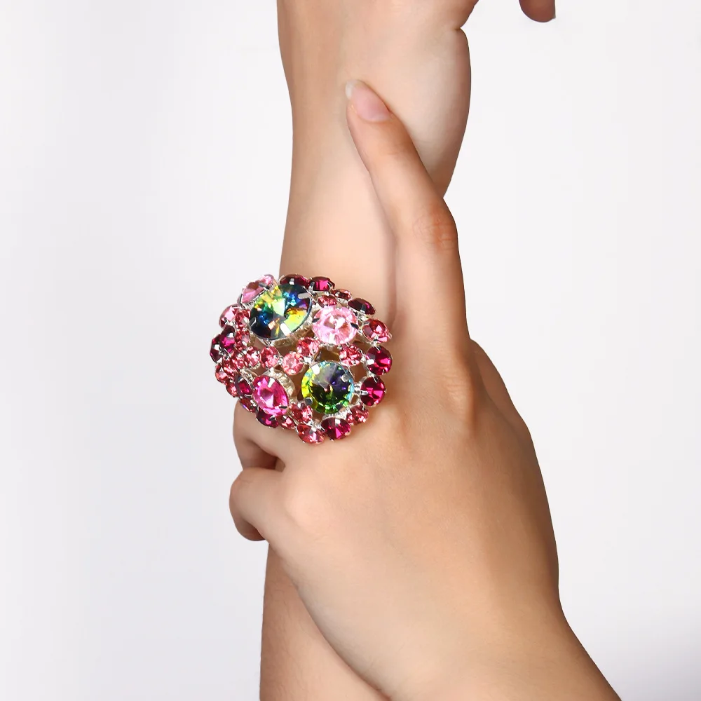 

Преувеличенные кольца в форме яйца с кристаллами, большие свадебные украшения на палец, регулируемые преувеличенные стразы, зажим для ушей, платье для женщин и девочек