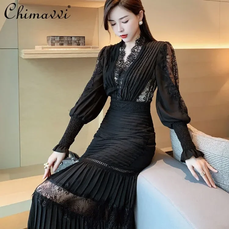 

2024 Spring/Autumn New Dresses Women Sexy V-neck Lantern Sleeve Dress Lace Stitching Pleated Temperament Slimming Dress 2 Colors