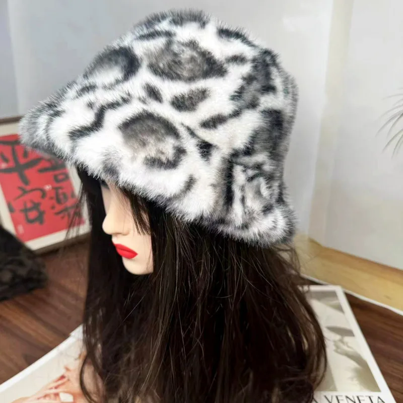 Fluffy Fur Fisherman Hat For Women Natural Fake Fur Bomber Hats Winter Russian Fashion Ski Cap Fashion Thicken Cold Panama Caps 2