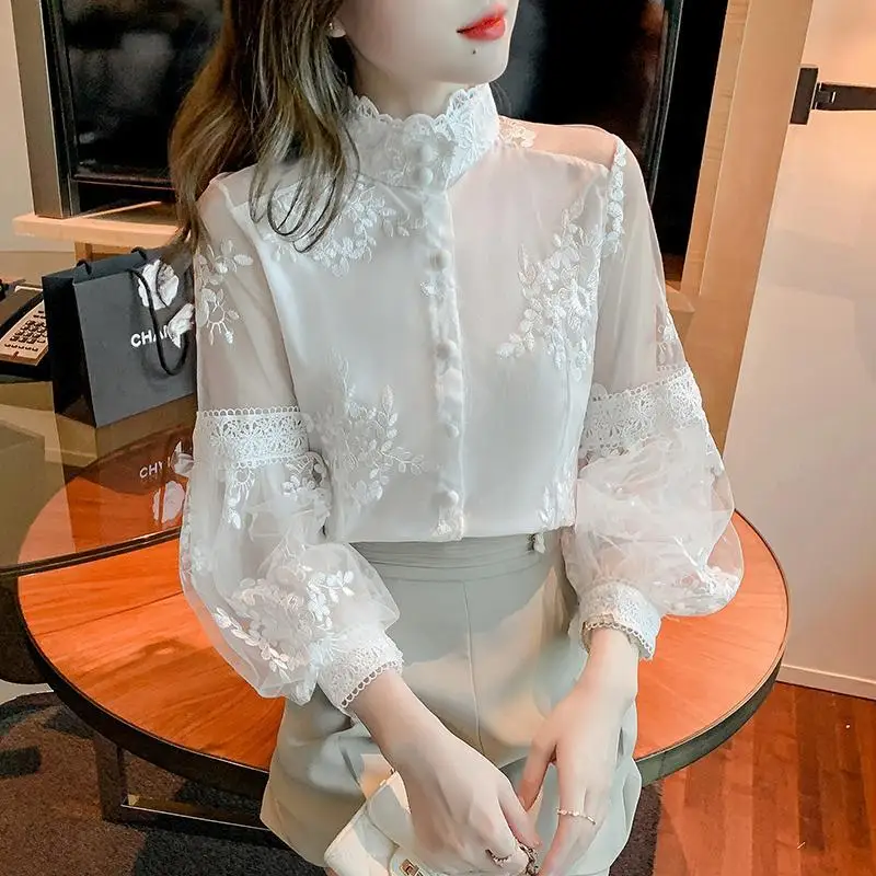 Korean Sweet Spring New Women\'s Stand Colla Solid Lace Embroid Button Patchwork Fashion Loose Lantern Sleeve Chiffon Shirt Tops