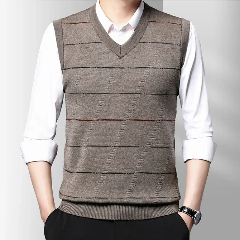 New Men's V-Neck Sleeveless Vest Classic Business Gentleman Knitwear Sweater Waistcoat Tops