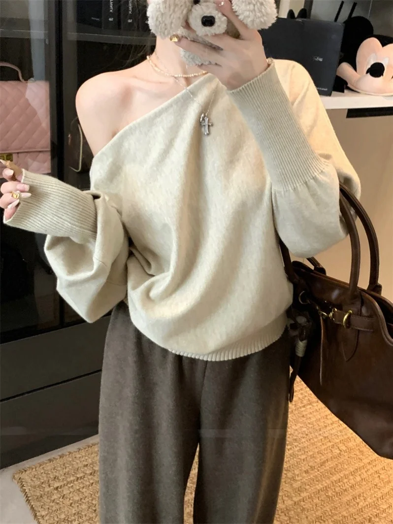 

Модный женский свитер с открытыми плечами и рукавами «летучая мышь» из полиэстера, свободного кроя, для повседневной носки, осенний, стильный