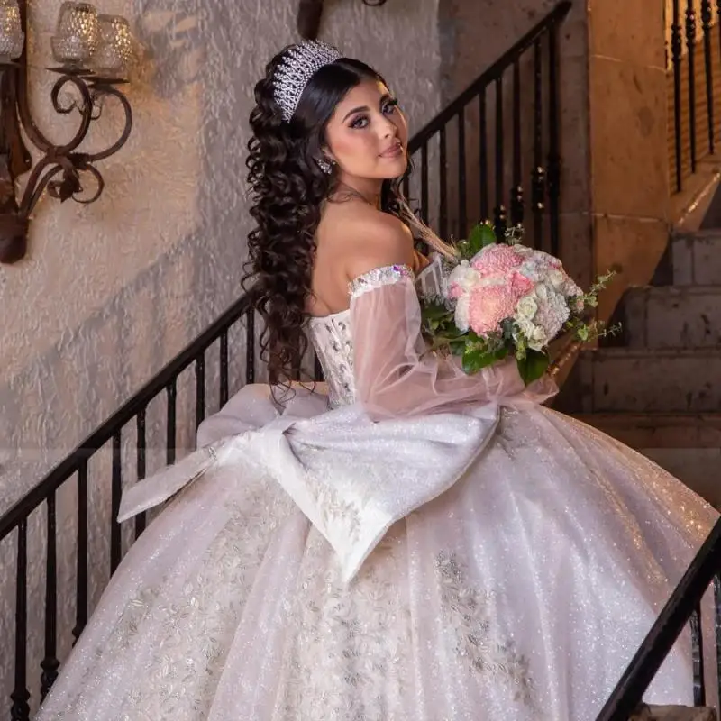 Robe Quinceanera blanche de luxe personnalisée, robe de princesse Sweet 15, robe de fête d'anniversaire 16 ans, jupe longue bouffante, reconstitution historique formel, 2