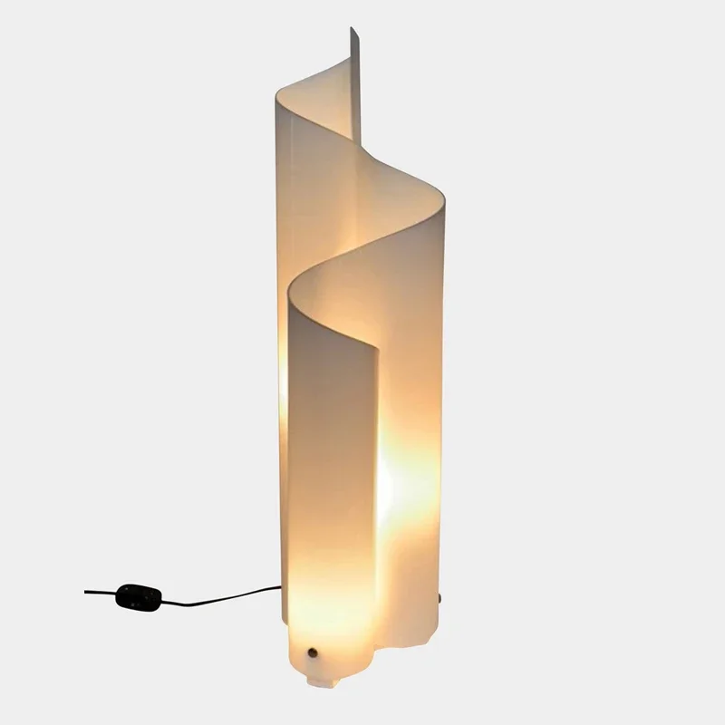 ما بعد الحداثة مصابيح أرضية أكريليك مصمم الحد الأدنى الجليدية تتدفق مصابيح مكتبية ديكور فني السرير غرفة نوم صالون دراسة مقهى #5