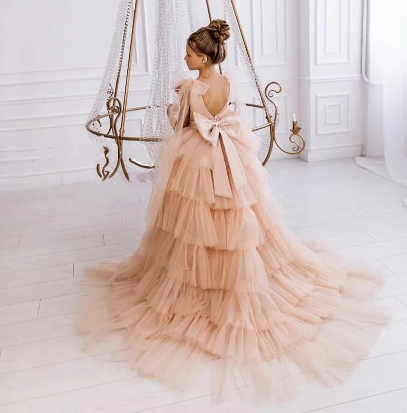 

Champagne Layeref Tulle Puffy Backless Sleeveless With Bow Flower Girl Dress For Wedding Child Birthday Holy Communion Dresses