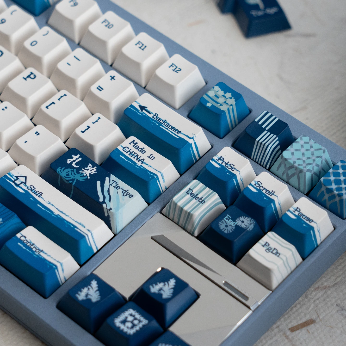 Tie-Dye Keycaps Chinese Traditional Culture Theme Pbt Sublimation 1.7Mm Customized Blue Personalized Keyboard Keycaps 145 Keys