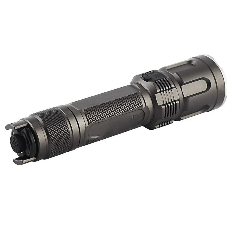 High performance strong light long-range flashlight 3980 lumens tactical flashlight