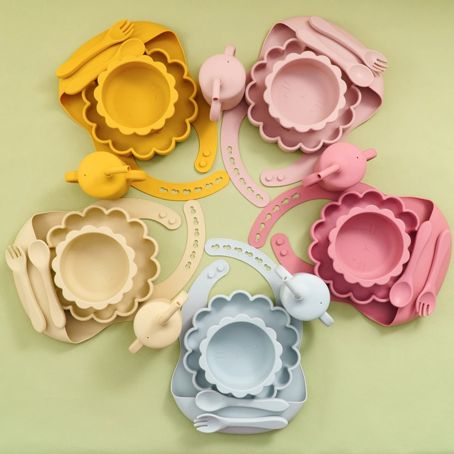 

6PCS Baby Silicone Tableware Set Waterproof Bib Cartoon Lion Shape Suction Bowl Plate Portable Spoon Fork Pure Color Baby Cup