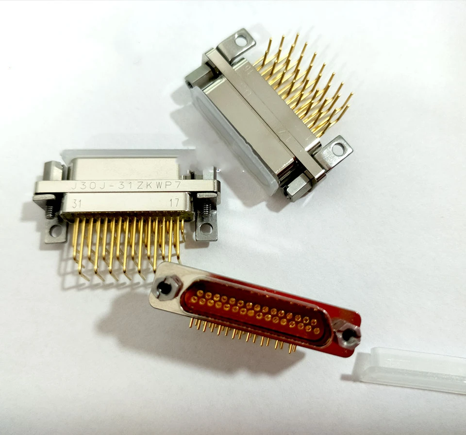 J30J-25ZKN J30J-25ZKNP5 Direct Insertion Printed Board Socket 25 Core Rectangular Connector