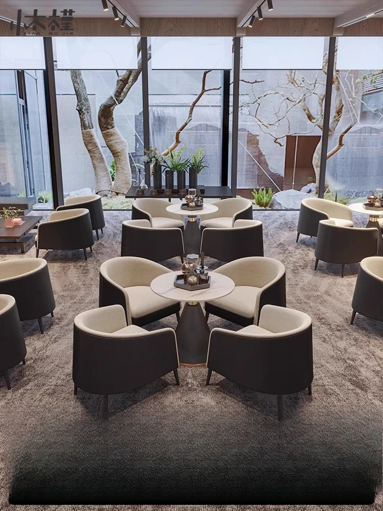 

Офис продаж, зона отдыха, один стол, четыре стула, клубный вестибюль отеля, диван, стулья, небольшой круглый стол, стол для переговоров, прием