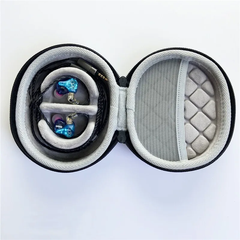 

Кожаный чехол-футляр для наушников и гарнитур