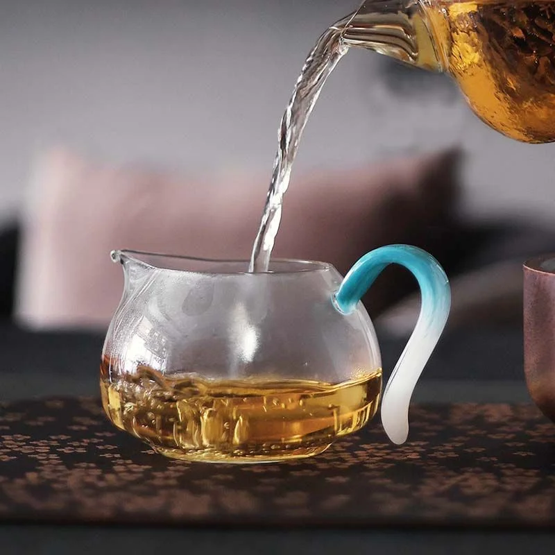 

Heat resistant Glass Tea Pitcher with Colored Handle Chahai Tea Divider Glass Kung Fu Fair Cup Tea Cup Teaware Accessories