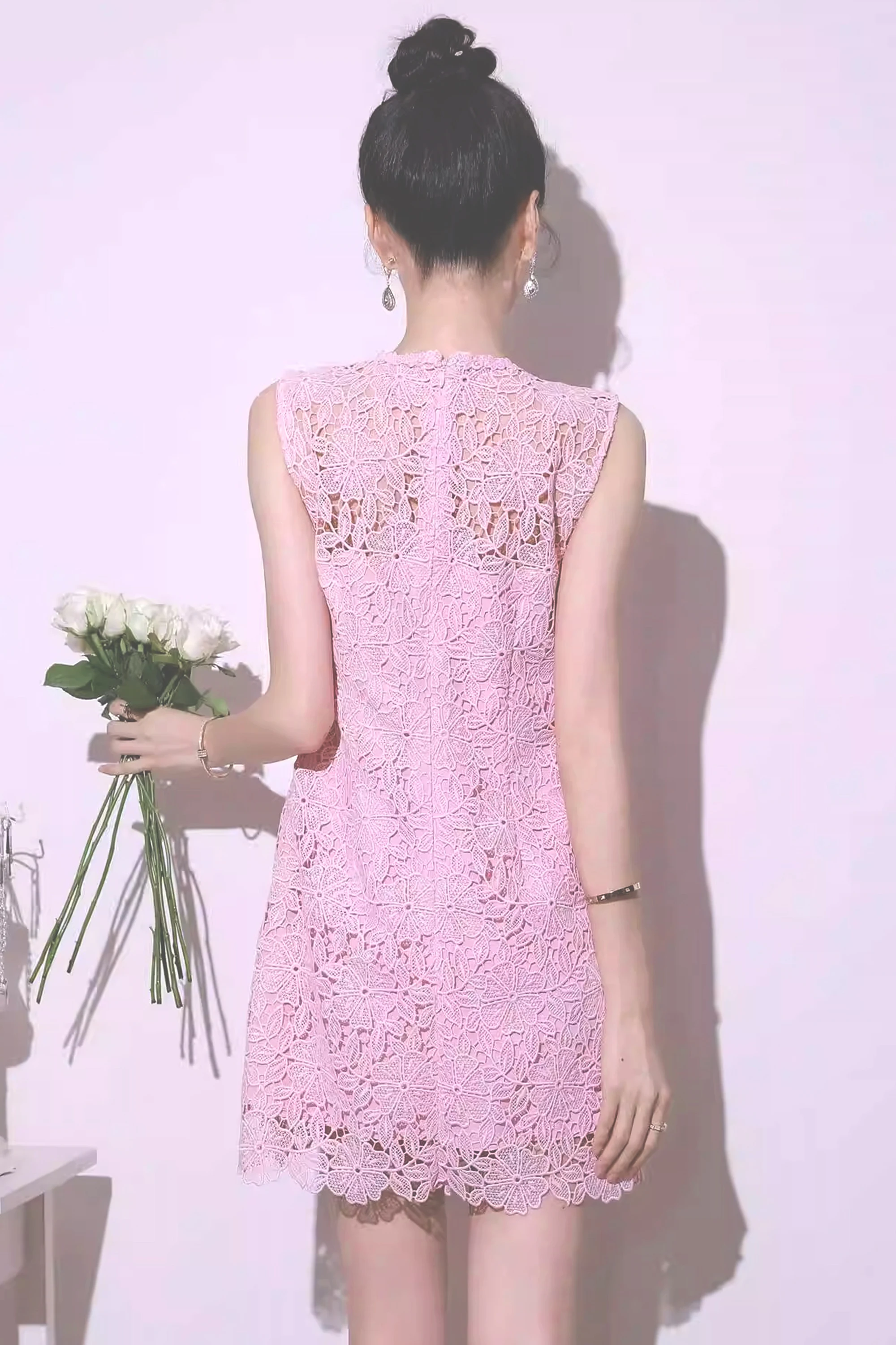 핑크 레이스 우아한 미니 드레스 여성 여름 민소매 o-넥 streetwear 드레스 bodycon 저녁 파티 럭셔리 vestidos