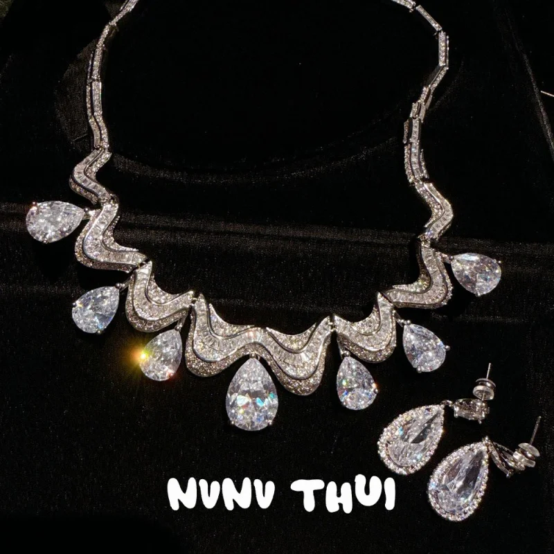 

Jewelry Italian Vintage Wave Water Drop Large Gemstone Necklace Custom Banquet Crystal Sparkling Earrings Suit