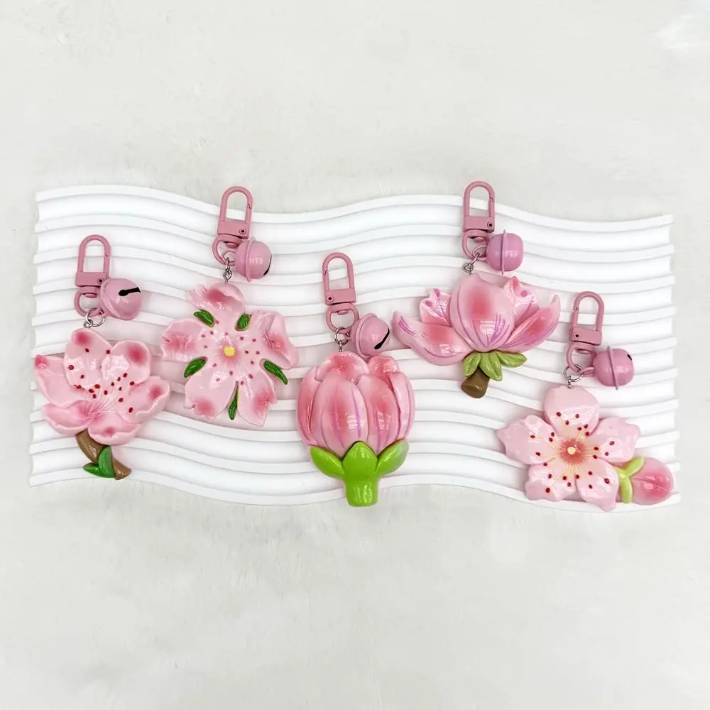

Fashion Resin Peach Flower Keychain Tulip Lotus Peach Blossom Pendant Bag Hanging with Bell Car Key Ring Backpack Decoration