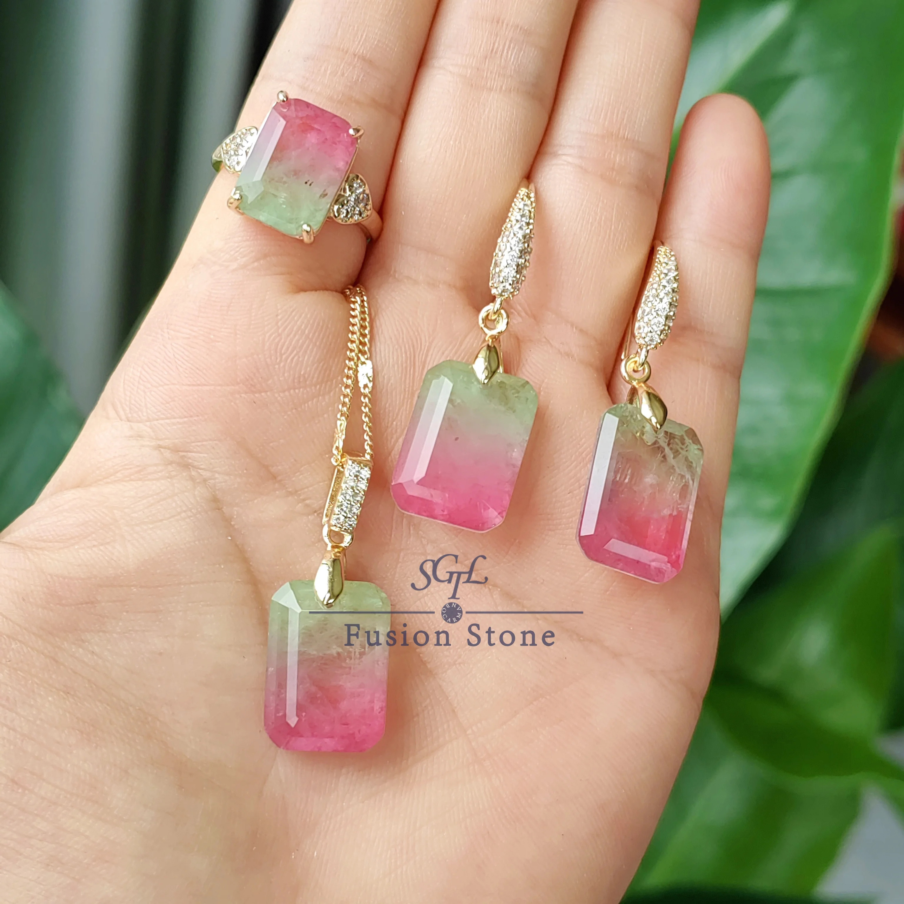 N10 pink to green gradient Rectangle Fusion gemstone Copper ring pendant earrings three-piece set Natural texture Jewelry Gift