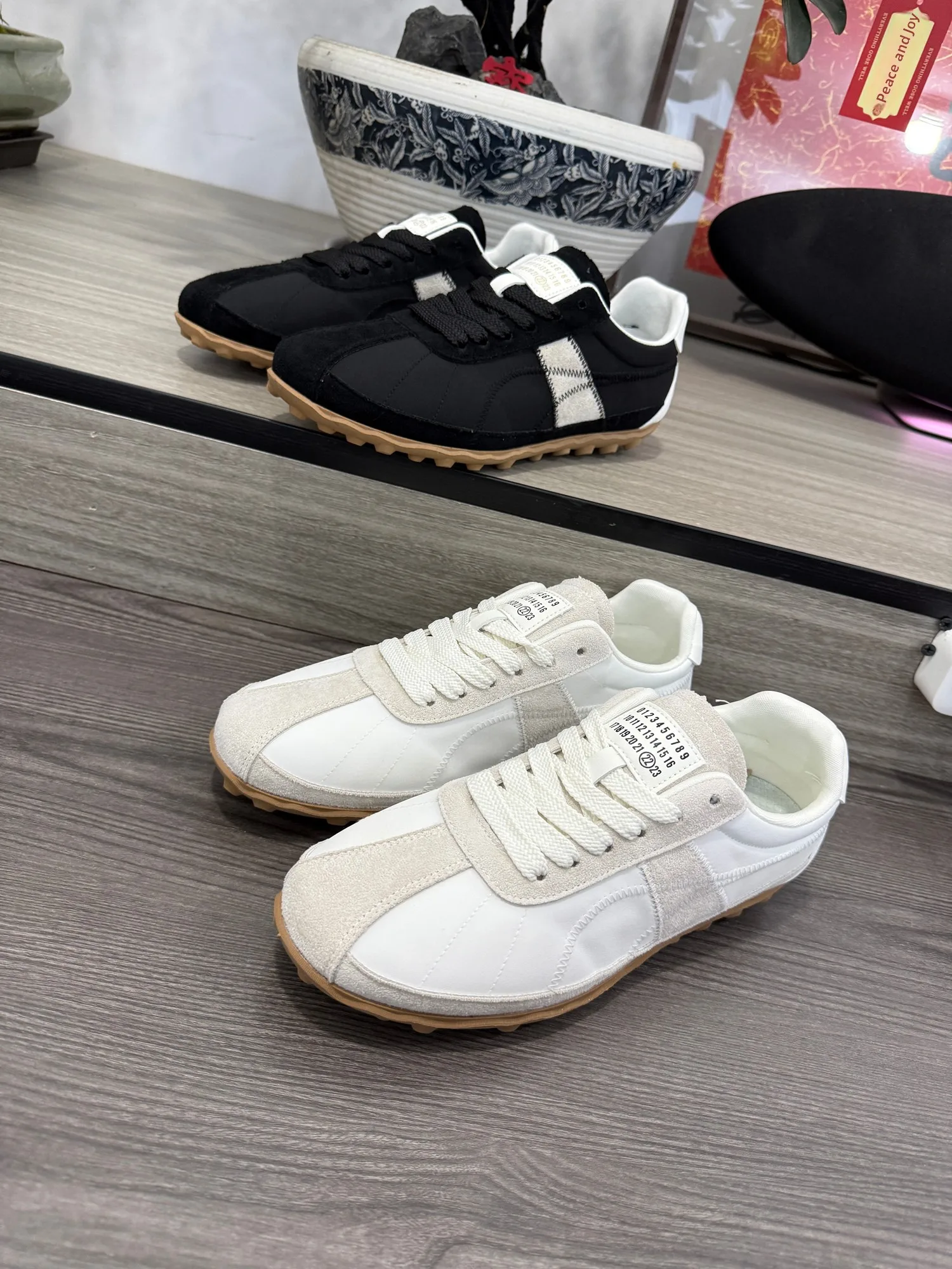 Fashionable Low-Top Men's Deqin Shoes Breathable Comfortable Slip-On Summer Casual Shoes Anti-Slip Rubber Sole round Toe