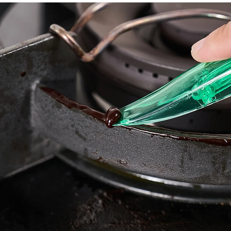 2pcs Strong cleaning shovel made of plastic material that will not damage the boiler and scrape the gaps in the kitchen