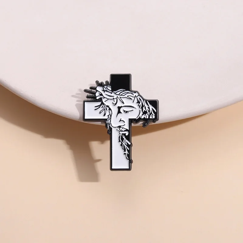 

Punk Creative Cross Portrait Brooch Enamel Fun Black and White Badge Metal Backpack Clothing Lapel Pins Gift Souvenir Wholesale