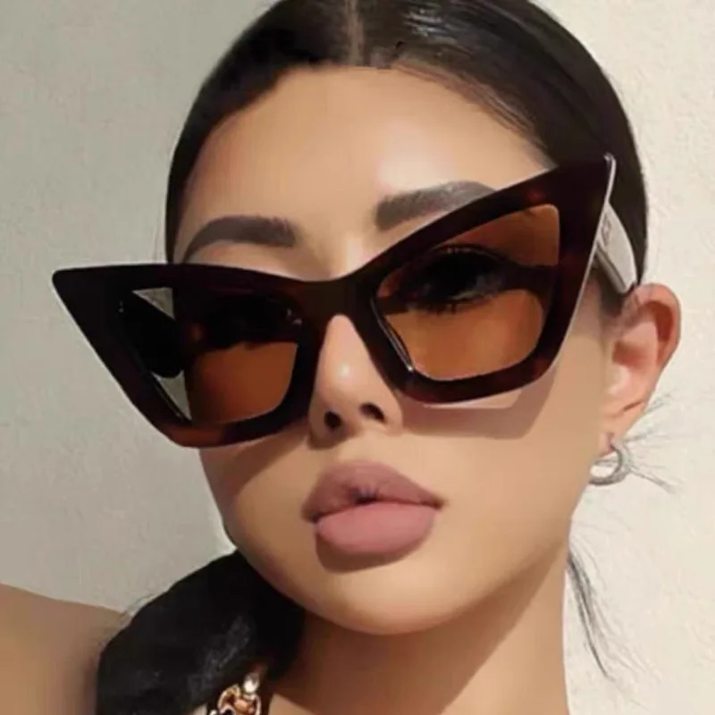 

New Exaggerated Cat Eye Sunshade Sunglasses High Order Sweet Cool Wind Sunglasses Niche Punk Decorative Women Men Sunglasses