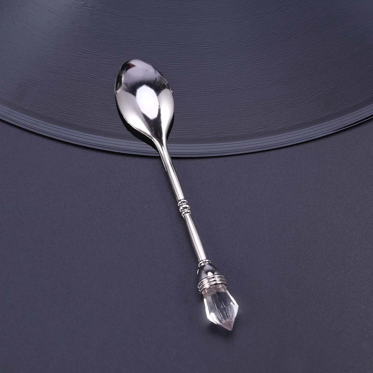 

Креативная маленькая изысканная кофейная ложка в стиле ретро, встраиваемая алмазная головка, ложка для перемешивания в европейском придворном стиле для магазина чая с молоком, бронза