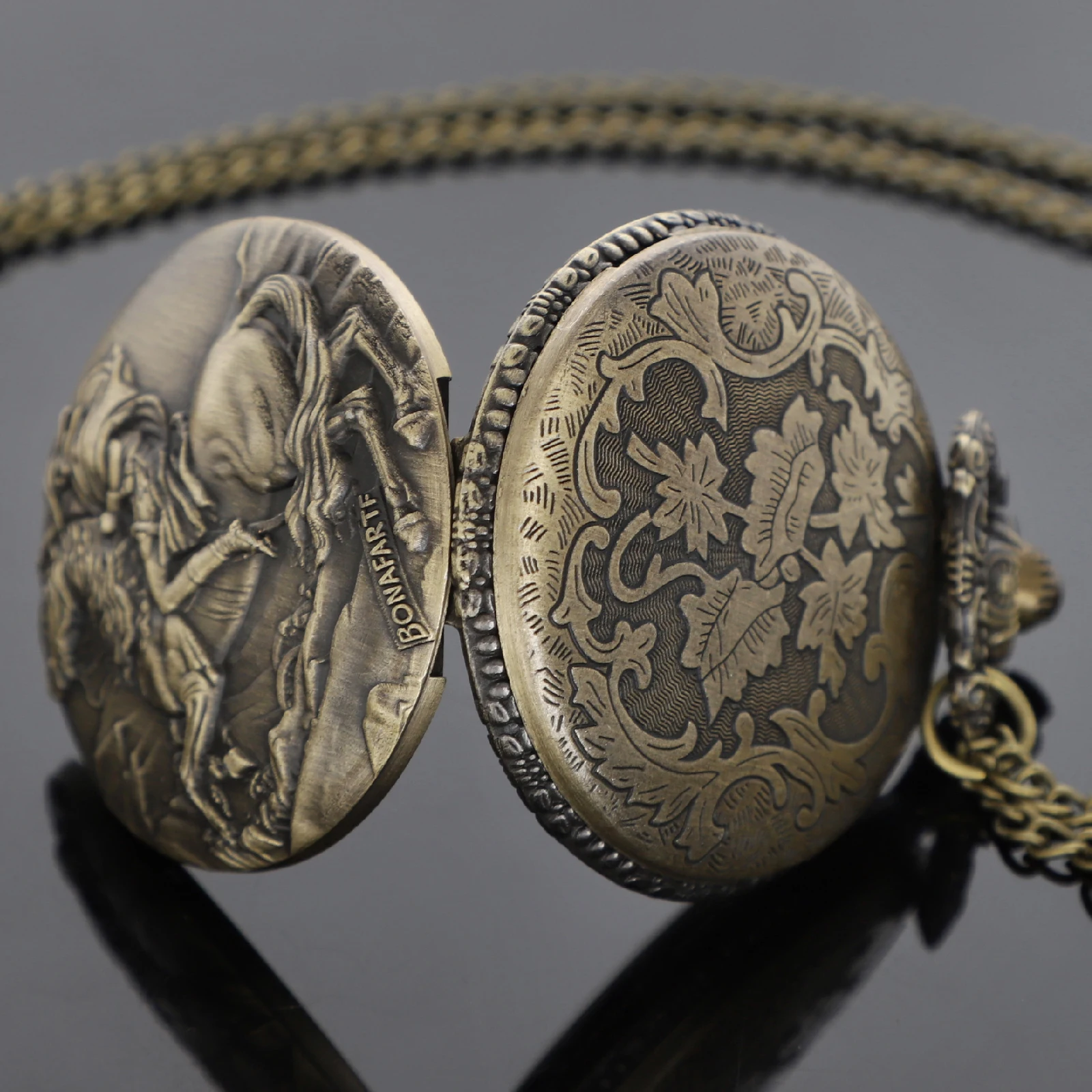 Horses Carved Quartz Pocket Watch Necklace Timing Pendant Steampunk  Woman Man Watch Souvenirs Gifts