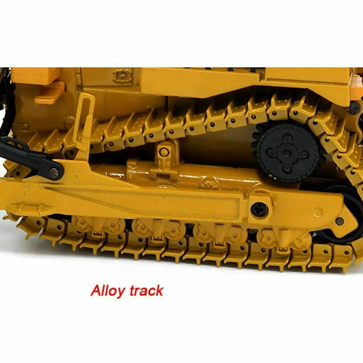 Track-Type Bulldozer 1:50 Scale Metal Tracks Engineering Vehicle Model New in Box