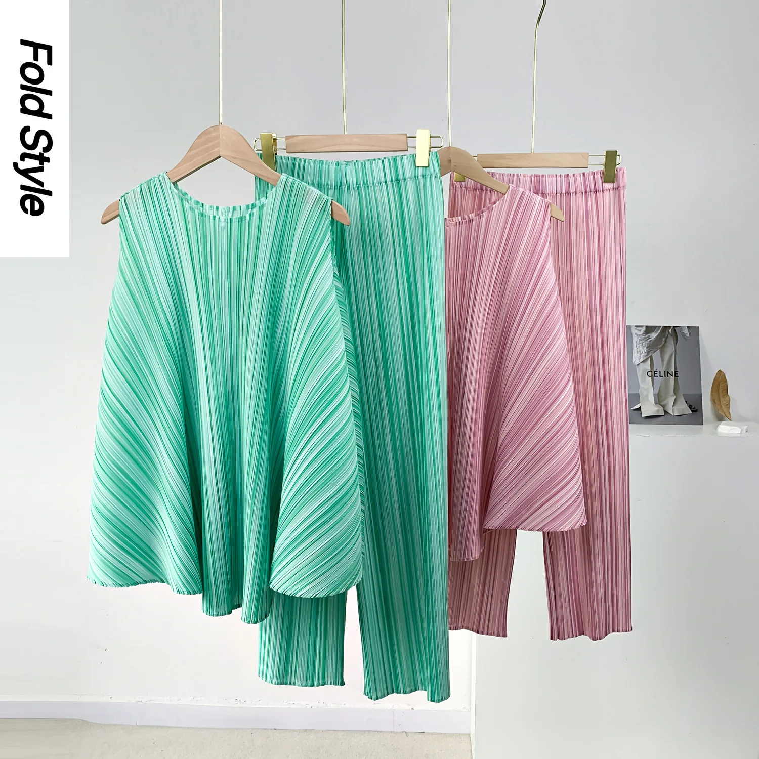 

Miyake Solid Color Basic Two-piece Women's Clothing 2024 Summer Pleated Vest Top Striped Straight Leg Wide Leg Pants Set