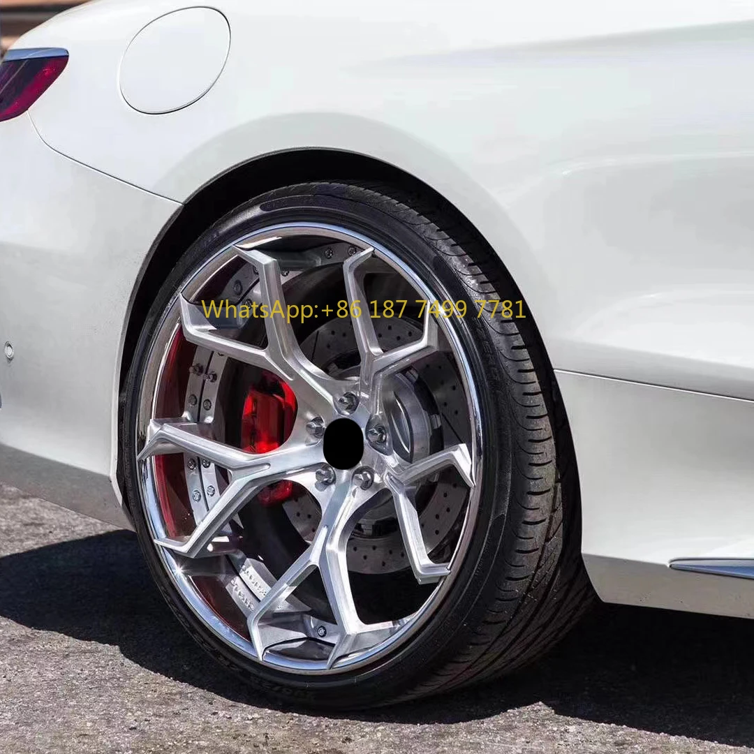 

Изготовленные на заказ кованые двухсекционные польские серебряные спортивные автомобильные диски, подходящие для . Р8. .458 488 . 718 911