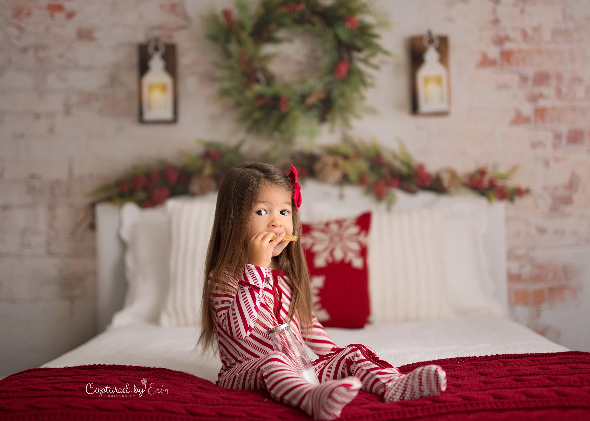 Merry Sparkle Headboard Backdrops Kids Girl Photography Props Child Adult Photocall Wreath Xmas Brick Wall Backgrounds