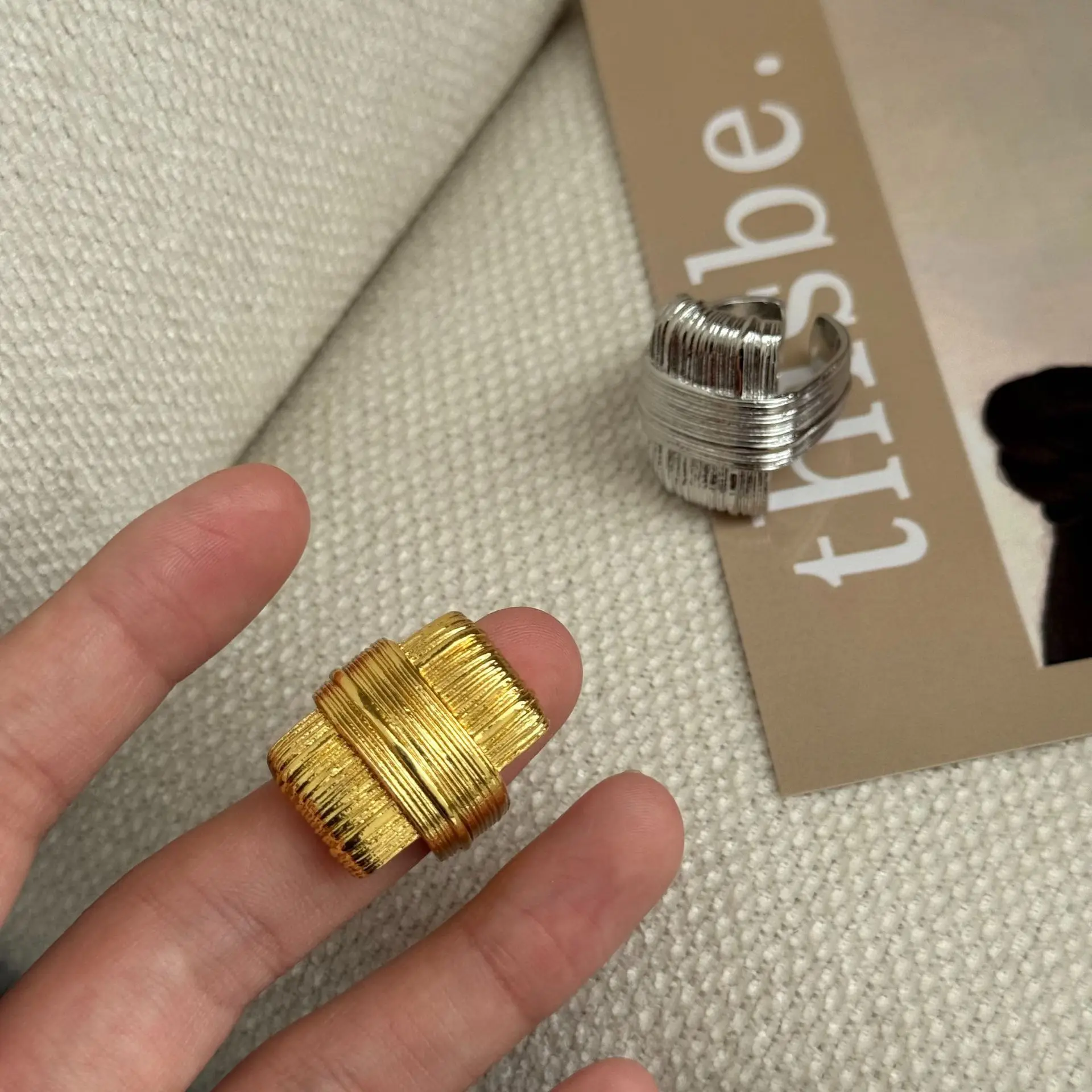 WJFH-ARTS Hyperbole Industrial Style Metal Wire Drawing Process Woven Lines Wide Ring Women Niche Personality Open Rings Jewelry