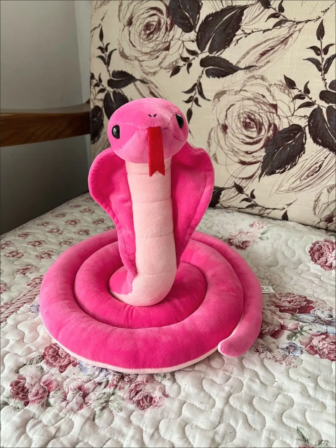 

hot pink plush Snake Toy Soft creative cobra Doll Birthday Gift about 26cm s2650