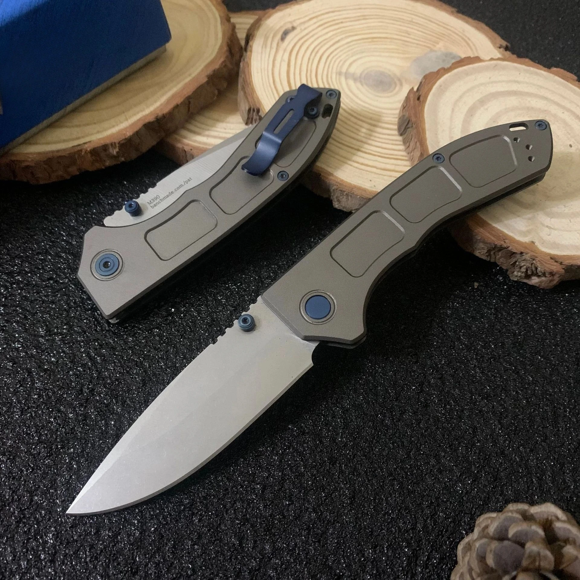 New 748 Folding Knife 3.43 Inches M390 D2 Blue Outdoor Hiking Features Downward-curved Blade Tip Gray Titanium Alloy Handle