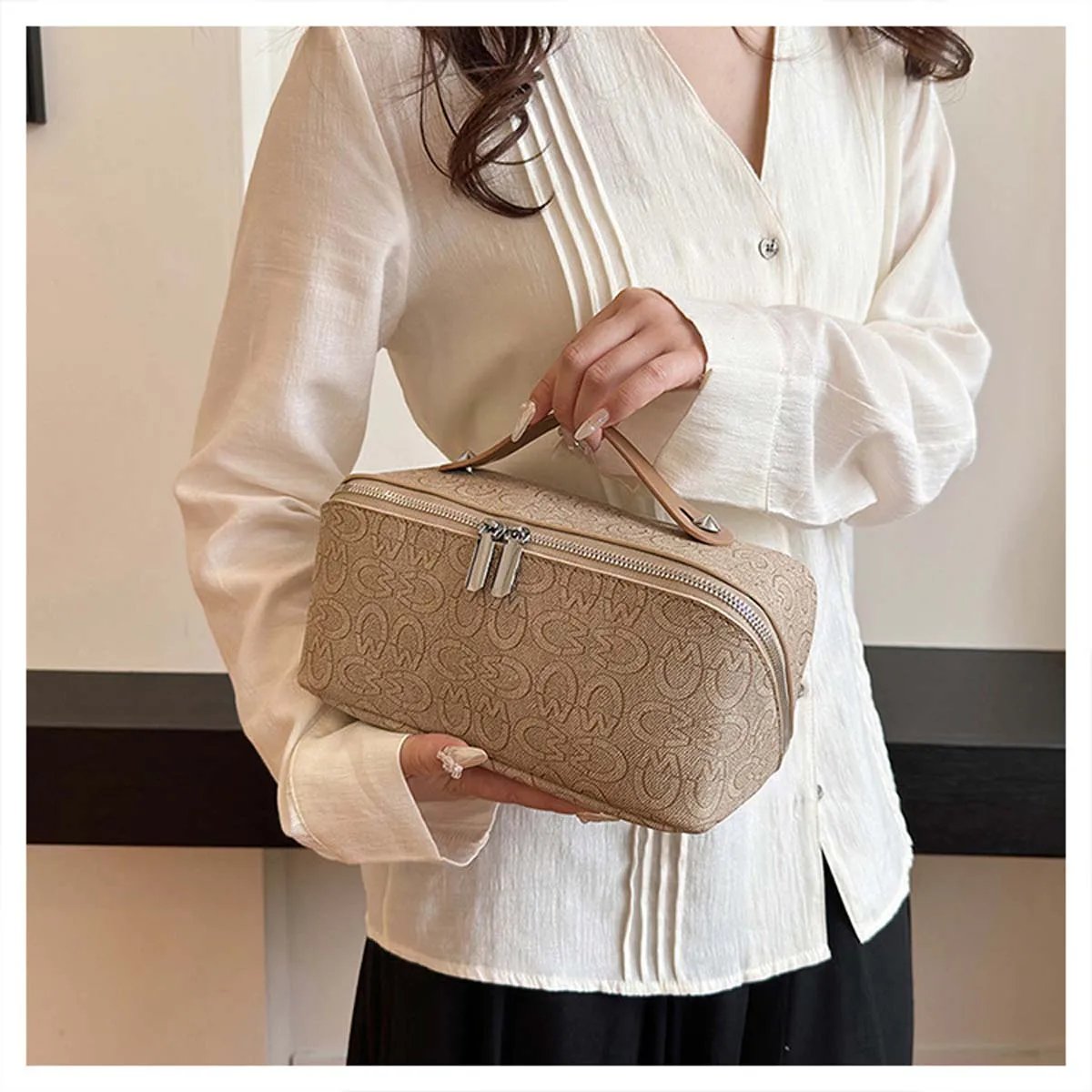 New fashionable cosmetic bag travel portable and versatile storage bag large-capacity high-end retro printed toiletries bag