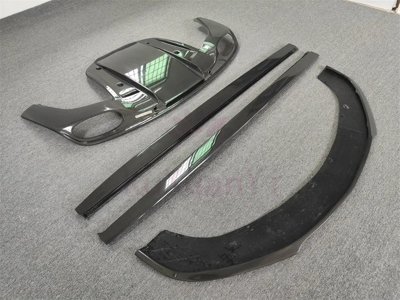 True carbon fiber aerodynamic kit for the 12-14 year Bentley Continental GT V8 carbon fiber front lip body kit