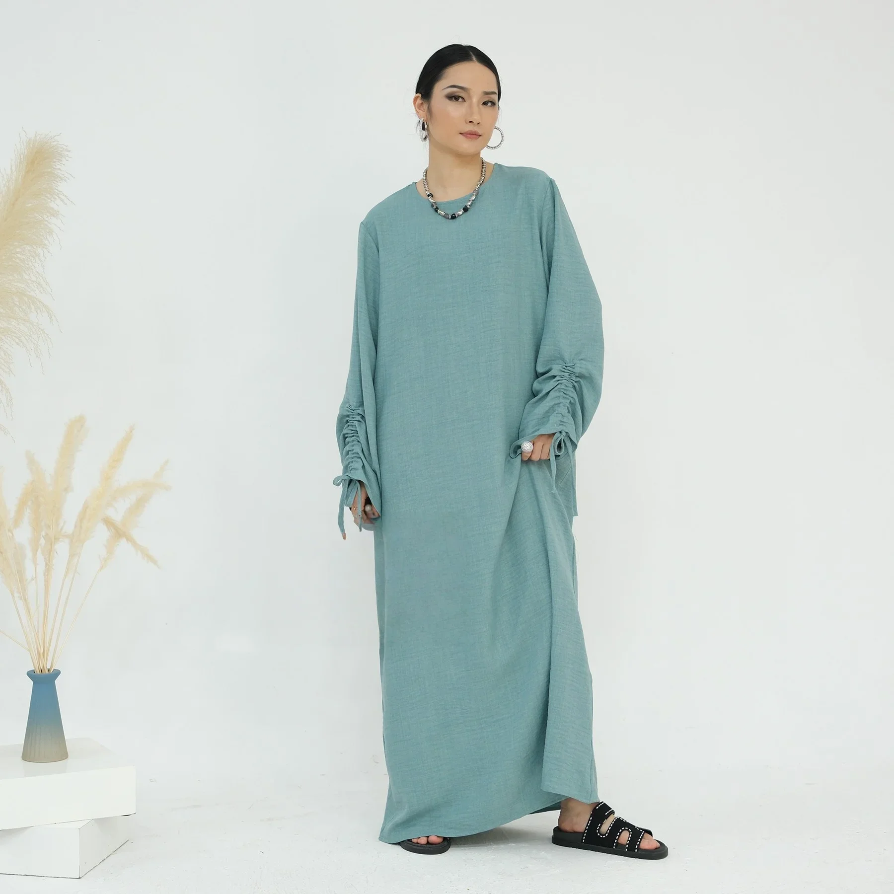 

Ид однотонные абайи женское мусульманское платье Дубай платье Турция кафтан Kebaya кафтан марокканский женский мусульманский халат ислам Джалабия