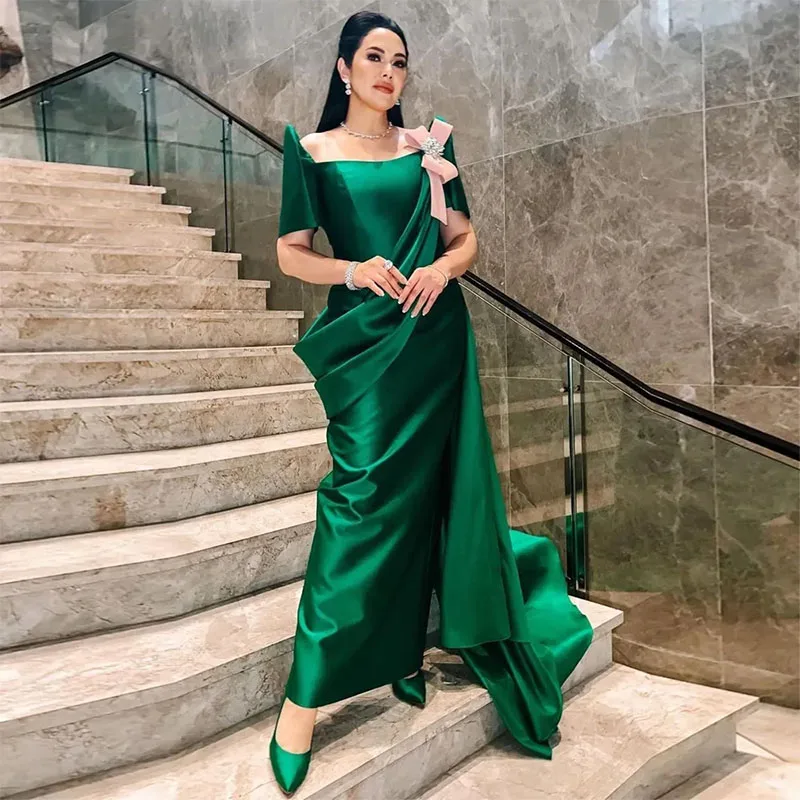 Elegant Green Sheath Evening Dress Square Neck Short Sleeve Formal Gown Side Train Satin Womens Special Occasion Dress 2024