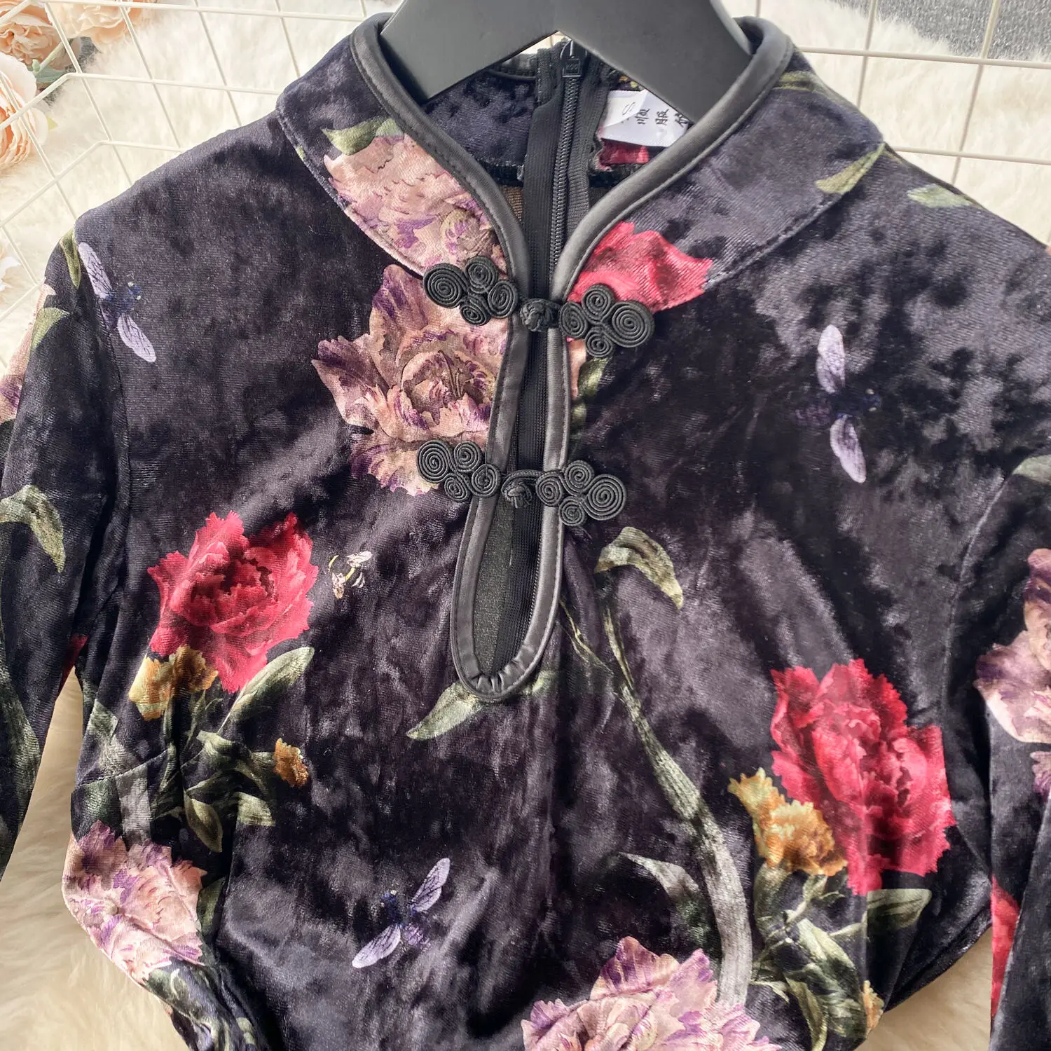 Foamlina nouveauté Robe en velours à fleurs coupe ajustée à manches longues haute fente Robe de soirée Style chinois découpe Robe Midi