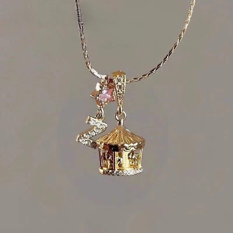 

ANENJERY Zircon Letter Star Carousel Pendant Necklace Women's Sweet Fashion Exquisite Romantic Versatile Jewelry Gift Wholesale