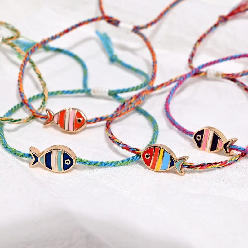 

Adjustable Oil Drop Small Fish Pendant Bracelet Fashion Cute Summer Ocean Hand-Woven Rope Bracelet for Women Girls Jewelry Gift