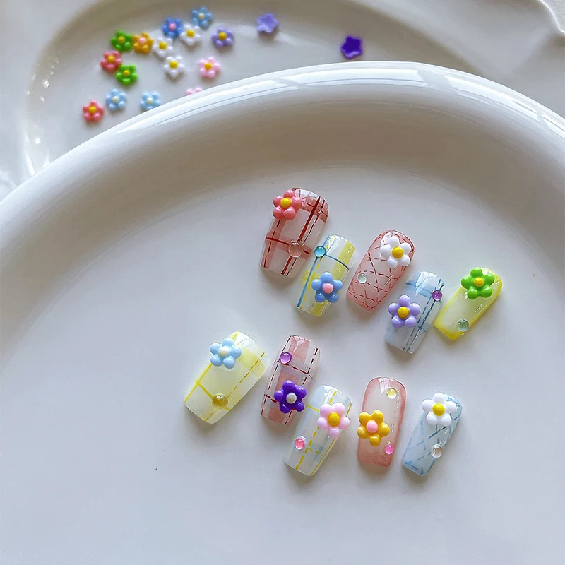 50 buah bunga kecil hiasan seni kuku 3D Resin 5 kelopak berlian buatan dekorasi kuku aksesoris Kawaii manikur DIY