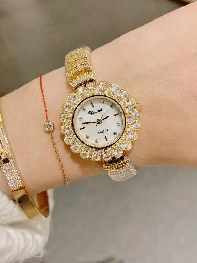 New Bracelet Watch For WomenFeaturing A Mother-Of-Pearl DialElegant And Fashionable2026 New Model, A Light Luxury Women'S Watch.