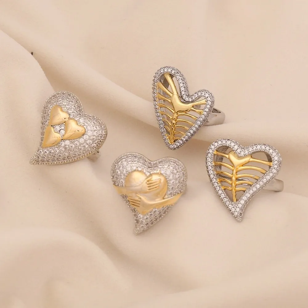 Pierścionek w stylu vintage z motywem czaszki i serca, miedziana biżuteria, łańcuszek na obojczyk symbolizujący ujędrniającą siłę miłości, kreatywny naszyjnik z kryształową gwiazdą.