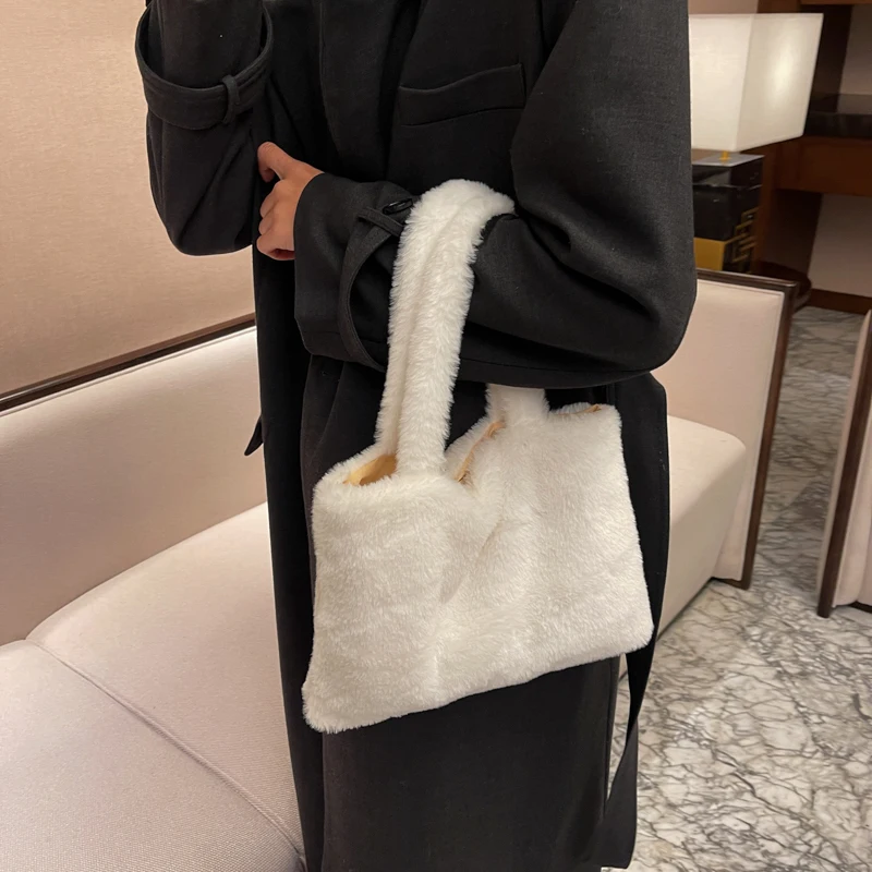 

Women's Furry Tote Bag 2025 New Fashion Large-Capacity Handheld Shopping Bag & Small Handbag